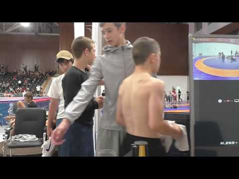 Видео: Взвешивание борцов на турнире BWL-1 по греко-римской борьбе в Грозном. 4 часть.