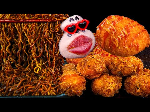 Видео: лапша с черной фасолью, куриные шарики и сырные шарики ASMR-шоу еды (субтитры)