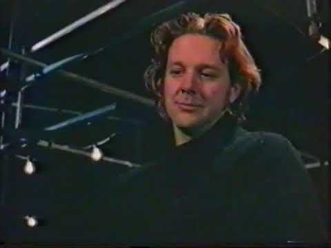 Видео: Реклама (VHS) С пистолетом наголо.