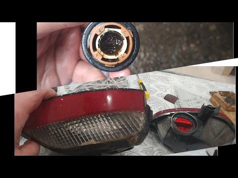 Видео: Рено сценик 3. Renault scenic 3. ремонт патронов в фарах заднего хода и противотуманке. Ремонт фар