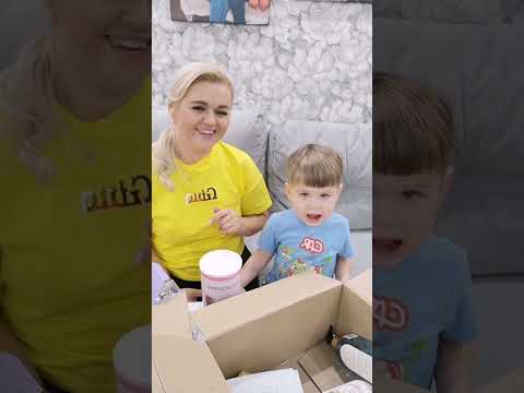 Видео: Наша с Мишкой распаковка первого заказа из 14 каталога ORIFLAME