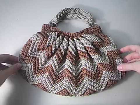 Видео: Как связать крючком мягкую сумку. часть 1