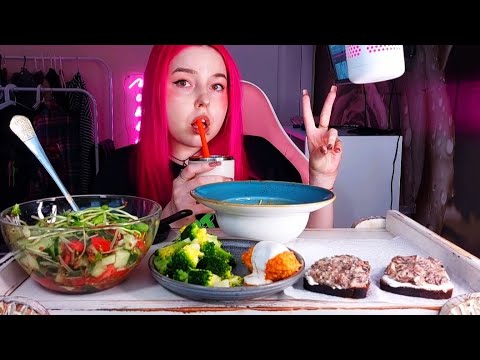 Видео: комментаторы как обычно/Яичная лапша,ленивый голубец,брокколи и салат мукбанг/еда на камеру mukbang