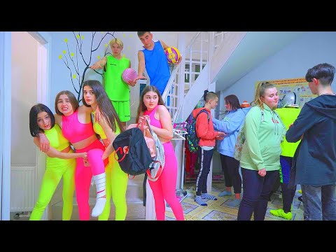 Видео: Даяна счупи ли си крака?😨 Мажоретките предизвикват училище и пропускат часовете!