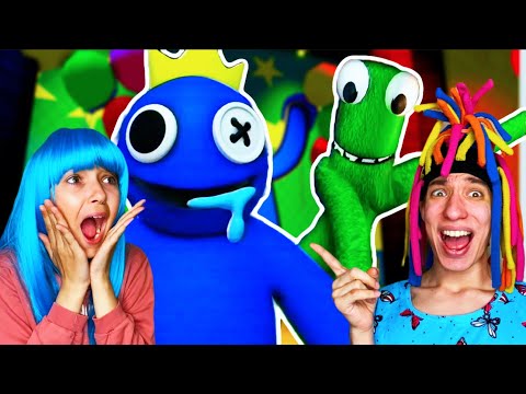 Видео: КИТАЙКА ИГРАЕТ В ROBLOX РАДУЖНЫЕ ДРУЗЬЯ С СЕСТРОЙ!