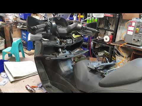 Видео: Suzuki  Burgman 400.  140 на максимальных. Эпизод 2.