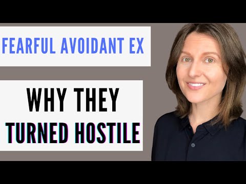 Видео: Бывший пугливый избегатель: почему он стал враждебным и дезактивированным