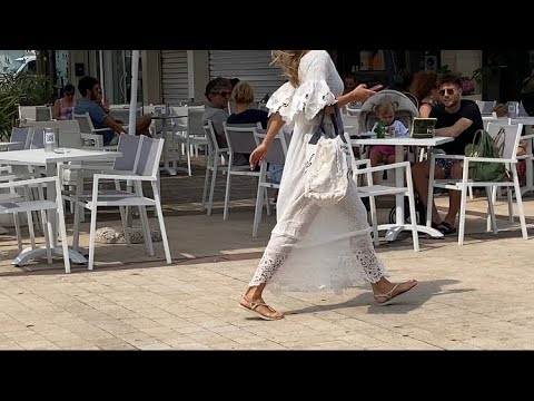 Видео: Как Одеваются итальянки летом Street fashion￼ what people are wearing