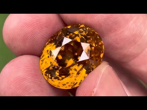 Видео: Необычный циркон.