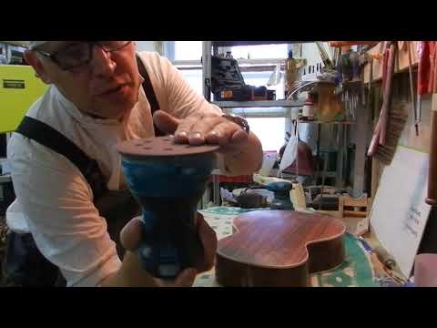 Видео: Шлифование масляного и других лаков.