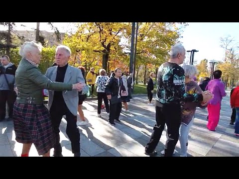 Видео: Харків💖 4  10  2025 Без твого кохання пропадаю я 💖