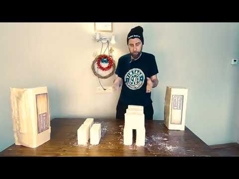 Видео: Топим баню брикетами.