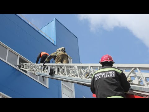 Видео: Учения с дымком и подачей воды из Лафетов