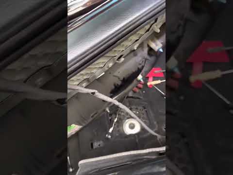 Видео: BMW e70 е71 как открыть дверь