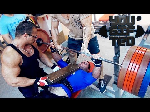 Видео: Травмы мне не помеха! Жим за 300 кг в экипировке. Павел Берлин