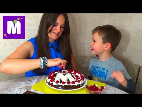 Видео: Делаем торт со сгущенкой с  Людой