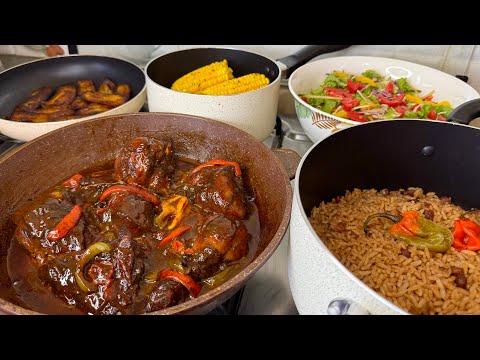 Видео: Курица, тушеная в коричневом соусе (по-ямайски) 🇯🇲