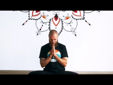 Видео: Ежедневная йога практика. Видеоурок по йоге | Дмитрий Беляков