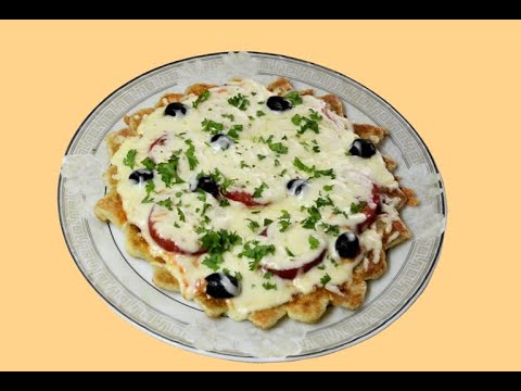 Видео: Пицца на сковороде! Самая вкусная ленивая пицца из слоеного теста - ее всегда мало!