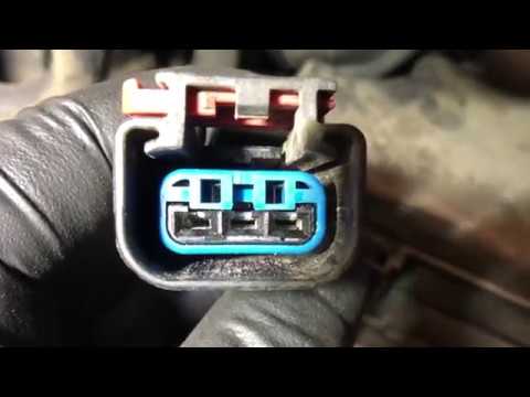 Видео: Chrysler PT Cruiser | Check Engine Light | ON P0340 Код ошибки датчика распределительного вала