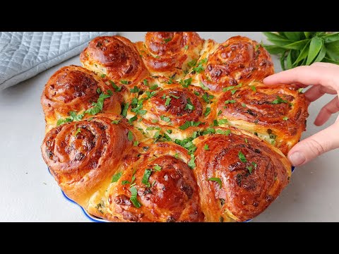 Видео: Рулетики з часником,сиром та зеленню. Булочки. Сінабон. 