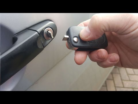 Видео: Как поменять личинку замка двери Мерседес 190 w201 w124