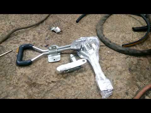 Видео: Гаражные ворота с запором от ворот фуры