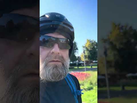 Видео: По Музеону на моноколесе