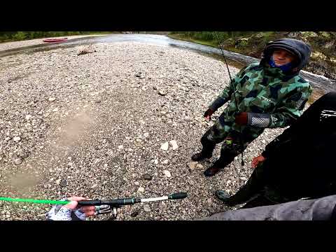 Видео: Рыбалка на неописуемо красивой реке.Водомётные приключения.