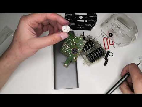 Видео: Ремонт одометра Audi 80/100