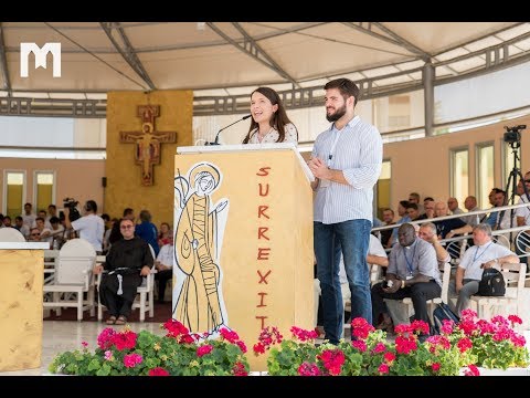 Видео: Свидетельство супружеской пары Катарины и Пере Еранович. Младифест, Меджугорье 02.08.2019