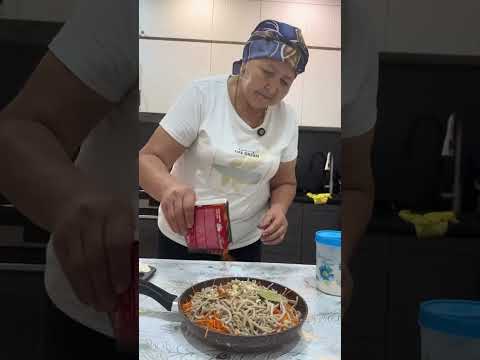 Видео: Салат из кишки #енеменкелін #свекровьиневестка