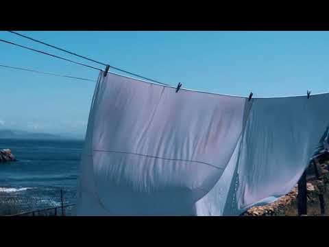 Видео: Laundry in the Sea Breeze | Одежда на ветру и море вдали 🌬️🌊