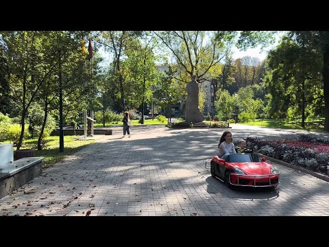 Видео: Хмельницький 2024 в 4K: парк Шевченка, вулиці Проскурівська і Грушевського