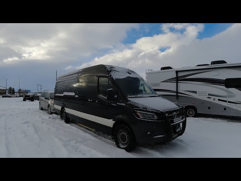 Видео: Калифорния меняет законы,замерз в Канаде))).(работа на спринтере)