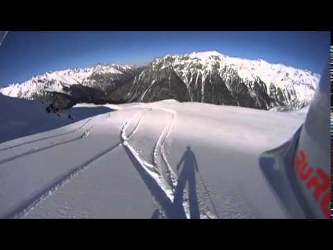 Видео: Домбай 2015 фрирайд в ущелье Гоначхир