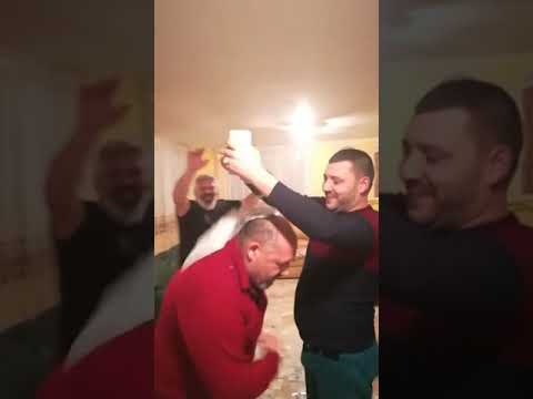 Видео: Роми от Ветово пръскат пари