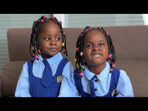 Видео: Близнецы отлично проводят время, играя в эту игру вместе! 🎉