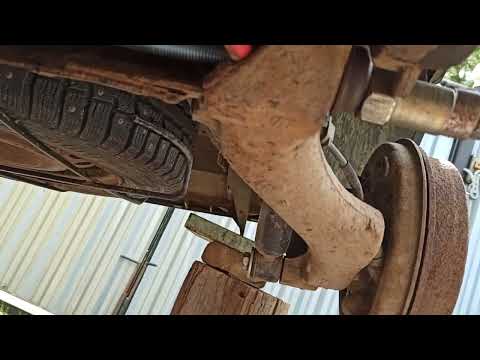 Видео: Как снять сломанный торсион на Рено. Метод снятия закисших торсионов.