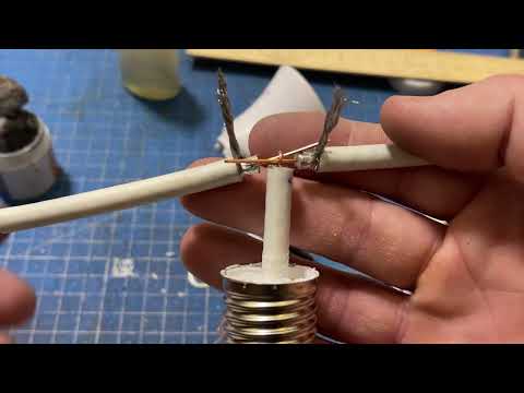 Видео: Как сделать ТВ антенну из LED лампочки