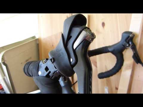 Видео: Замена троса переключения передач Shimano Ultegra Dual Control
