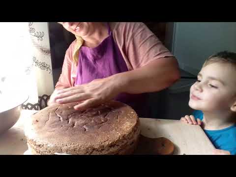 Видео: Які я роблю тортики на швидкоруч ...