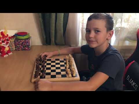 Видео: Перший урок шахів для дітей | Назви фігур та як вони ходять. Первый урок шахмат для детей
