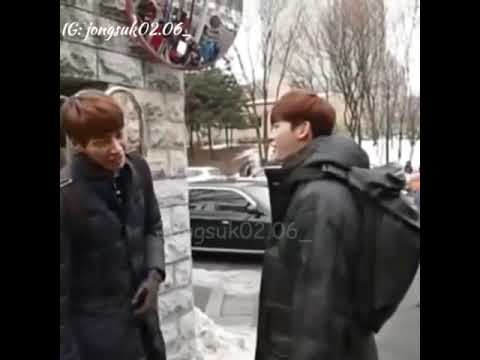 Видео: Ли Чон Сок такой милашка😍