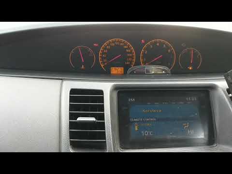 Видео: Ниссан Примера Р12.Сброс ошибки подушки безопасности.