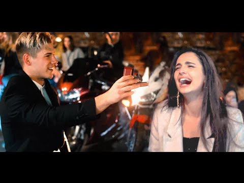 Видео: Пропозиція руки та серця… Анна Трінчер, Саша Волошин