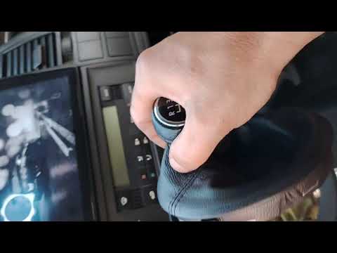 Видео: Регулировка тросов кулисы фольксваген т5.