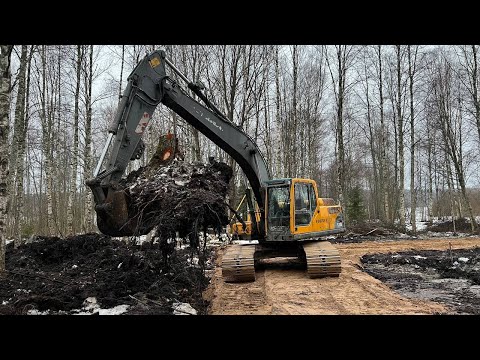 Видео: Установил быстросъём на экскаватор Volvo 210. Заварил поворотный ковш!
