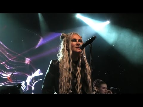 Видео: ЛИНДА - Сердцесфера (Aurora Concert Hall, г. Санкт-Петербург) [1080p] - 29.10.2023