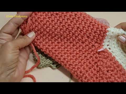 Видео: Вяжу носки по кругу и не косит. "Жемчужный узор"  крючком.